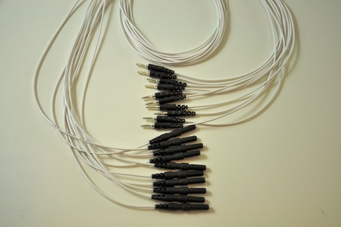 Cable for Bridge electrodes, 100cm cable with 2mm spring and Touch Proof (TP) connectors (Bag 10 pcs.)