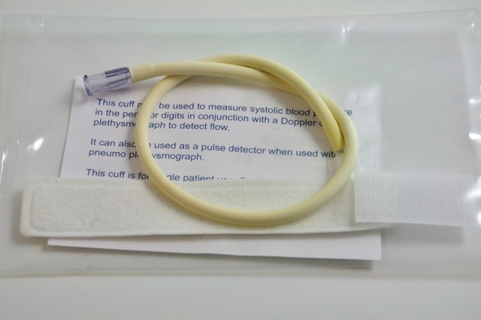 Disposable cuff for Large and Middle toes or penis. 2.1 x 12.1 cm Overall Cuff Size. Bag of 10.