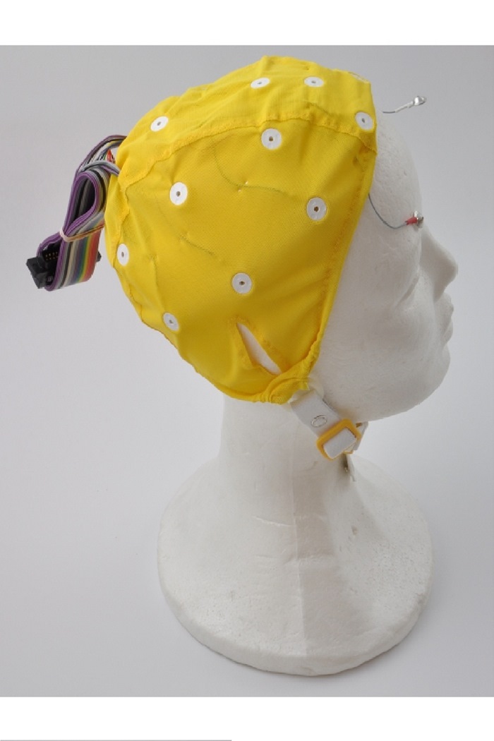 Electro-Cap size Small (Yellow cap 50-54cm) REF= pin 13 (FCZ), with 2 EOG electrodes and ear slits. 25 pin connector + EXTRA 4 cm