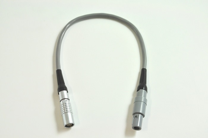 Extention Power Cable 30cm for Wireless Amp. (To get acces to power connector outside amplifier bag) (metal plug).