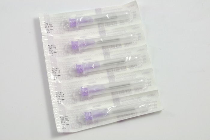 Special blunted needles for applying gel to Cap electrodes. 16G, (box of 100pcs), E8B.