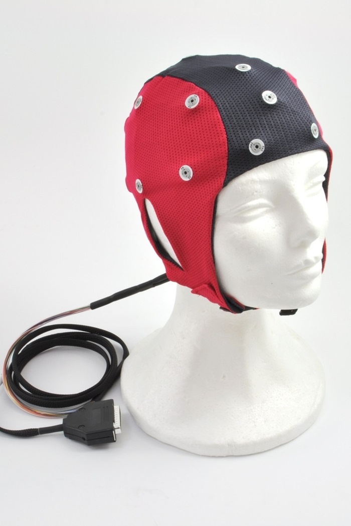 WaveGuard cap - Size Medium w. 24 electrodes (incl. FT9 + FT10) plus GND, ref. pos. on CPz, layout10/20, Ag/AgCl, DB25 Male connector, with 180cm cable w. Braided Sleeve only.